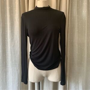 OAK + FORT BLACK OPEN BACK LONG SLEEVED TURTLE NECK TOP M